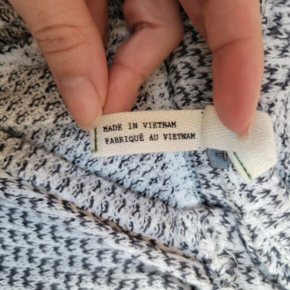 We the Free Split Back Henley Oversized Raw Hem Top - Size S - Picture 6 of 13